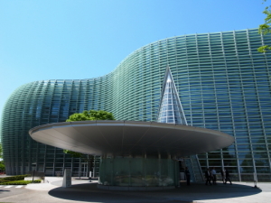 国立新美術館